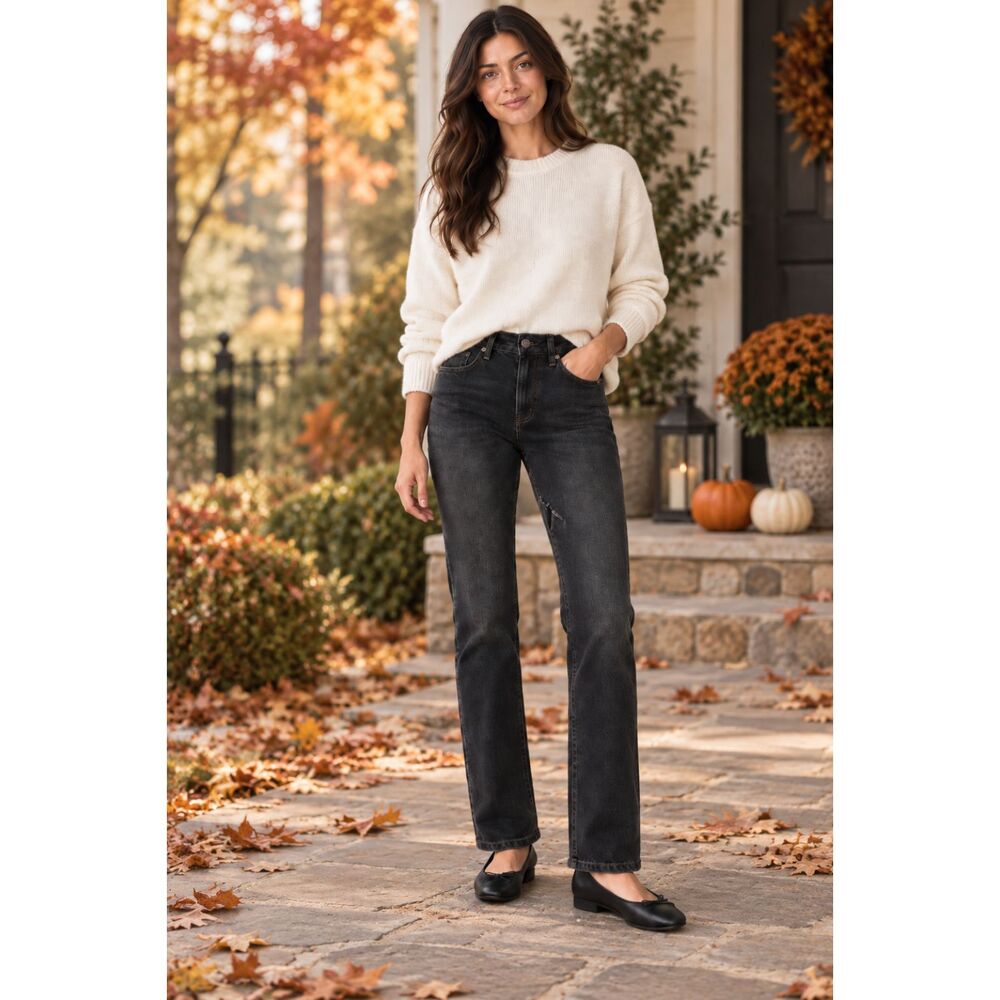 7 For All Mankind Gwenevere Jeans Women’s 32 Faded Black Wash Distressed cut leg